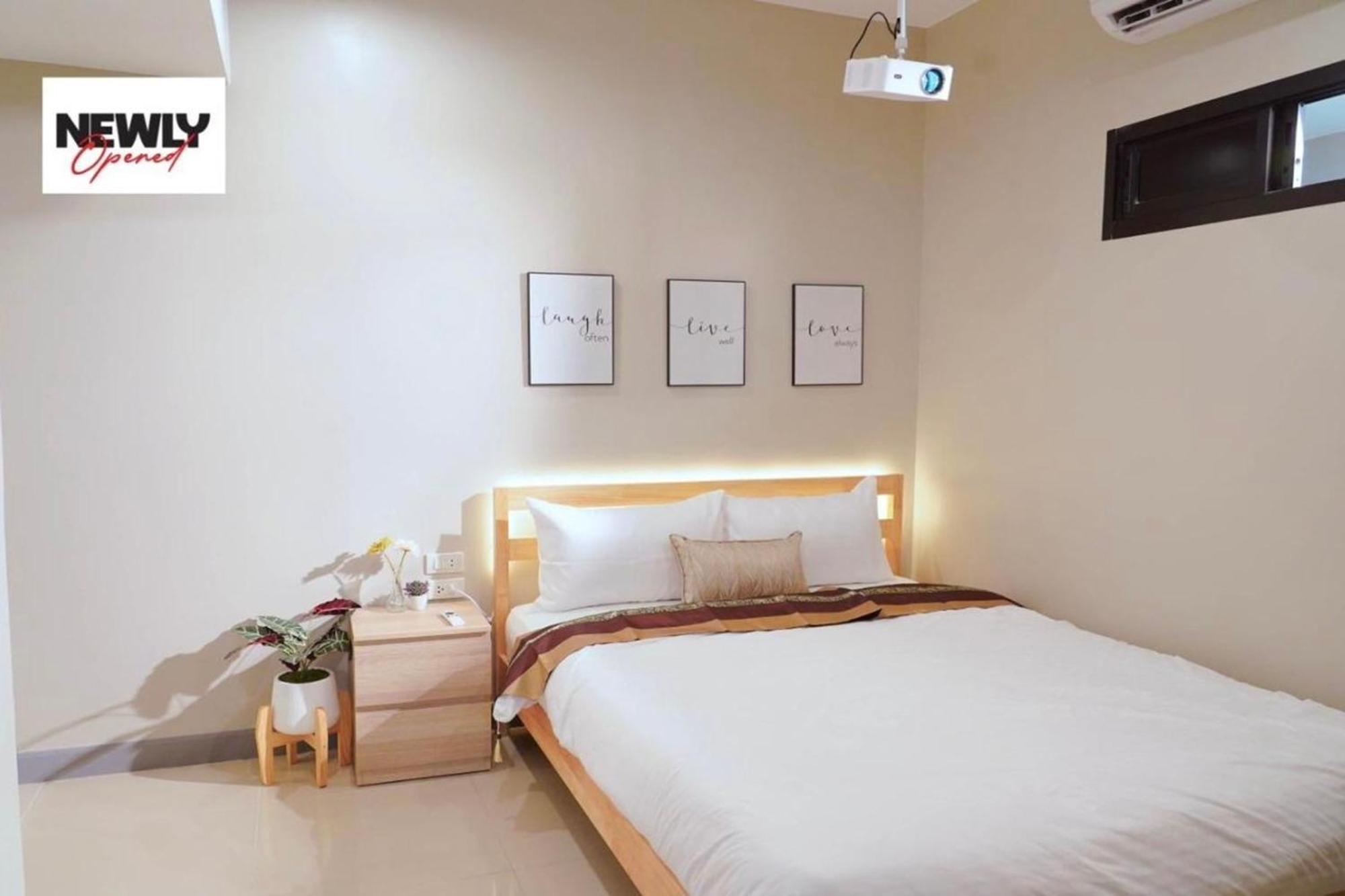 Bnb98 Silom Hotel Бангкок Екстер'єр фото