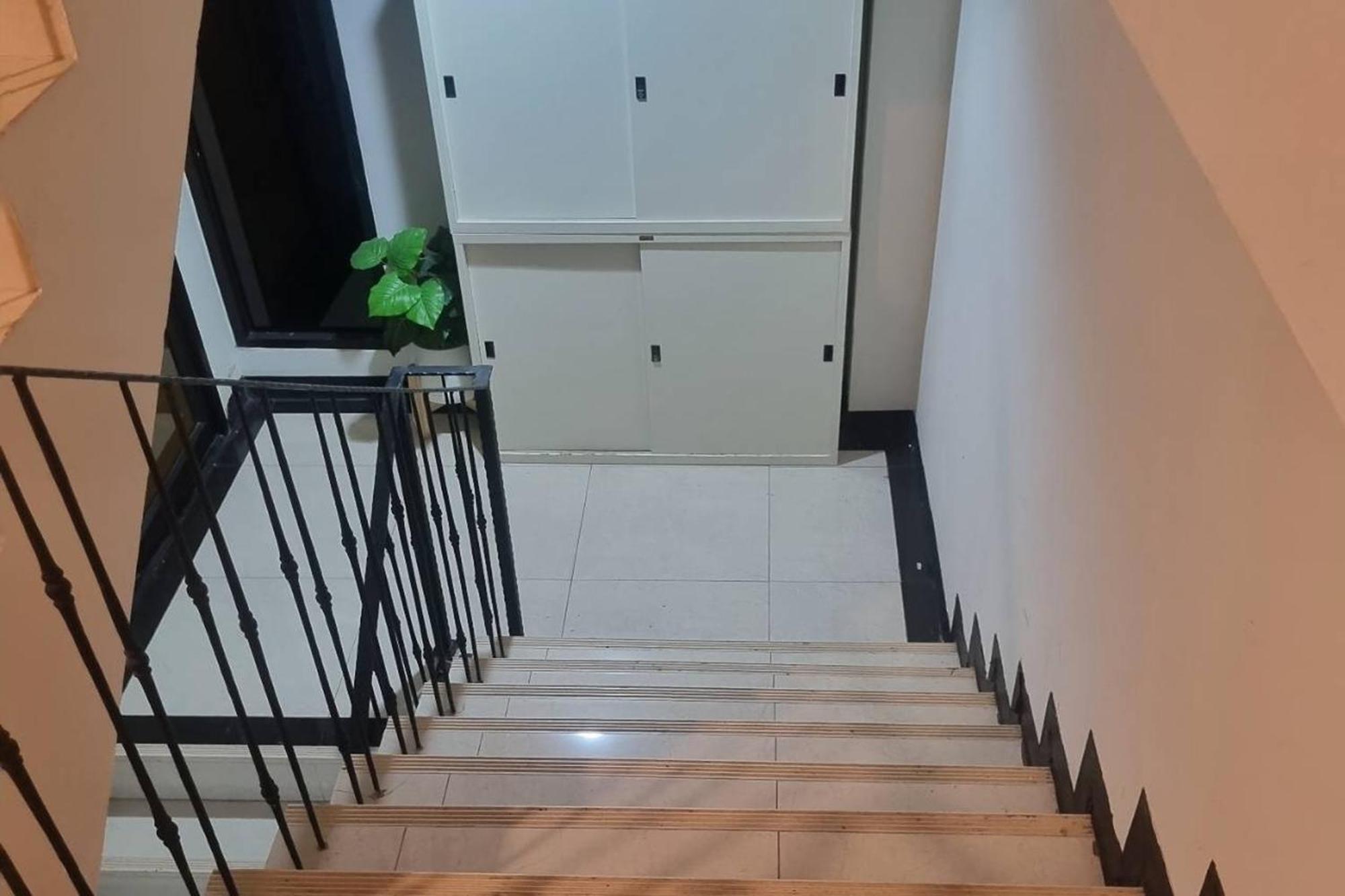 Bnb98 Silom Hotel Бангкок Екстер'єр фото