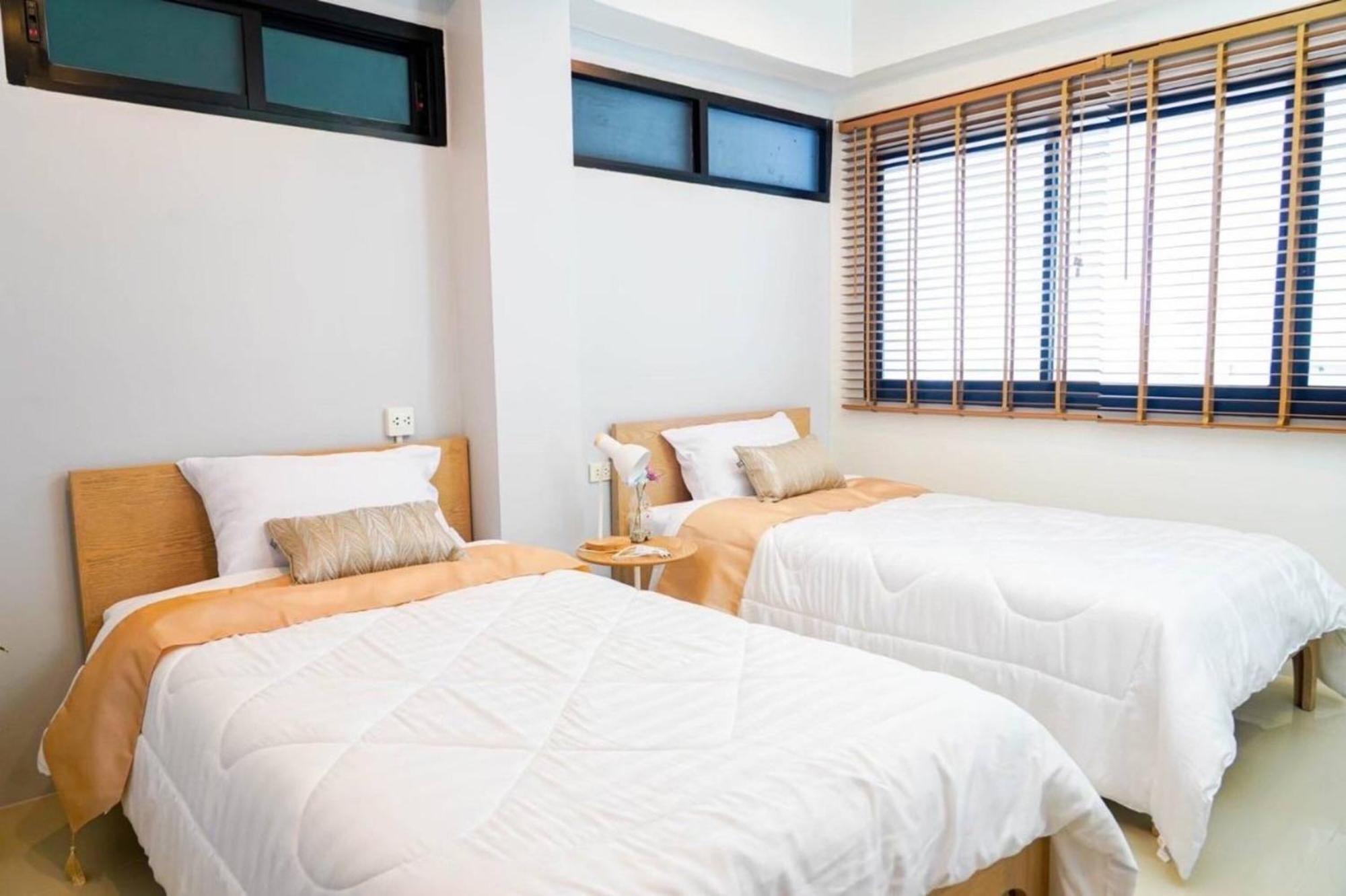 Bnb98 Silom Hotel Бангкок Екстер'єр фото