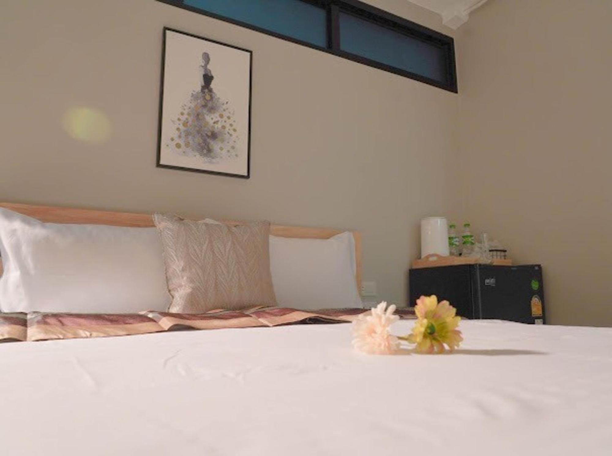 Bnb98 Silom Hotel Бангкок Екстер'єр фото