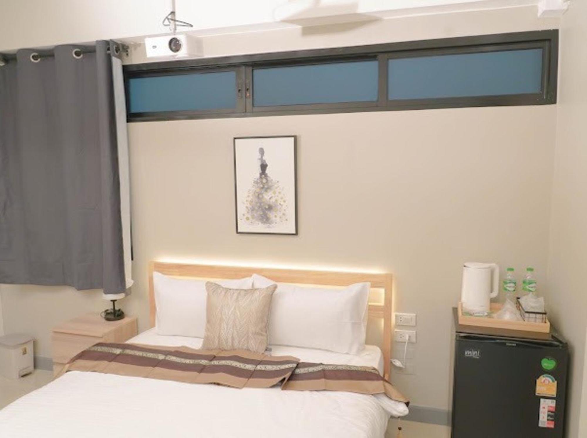 Bnb98 Silom Hotel Бангкок Екстер'єр фото