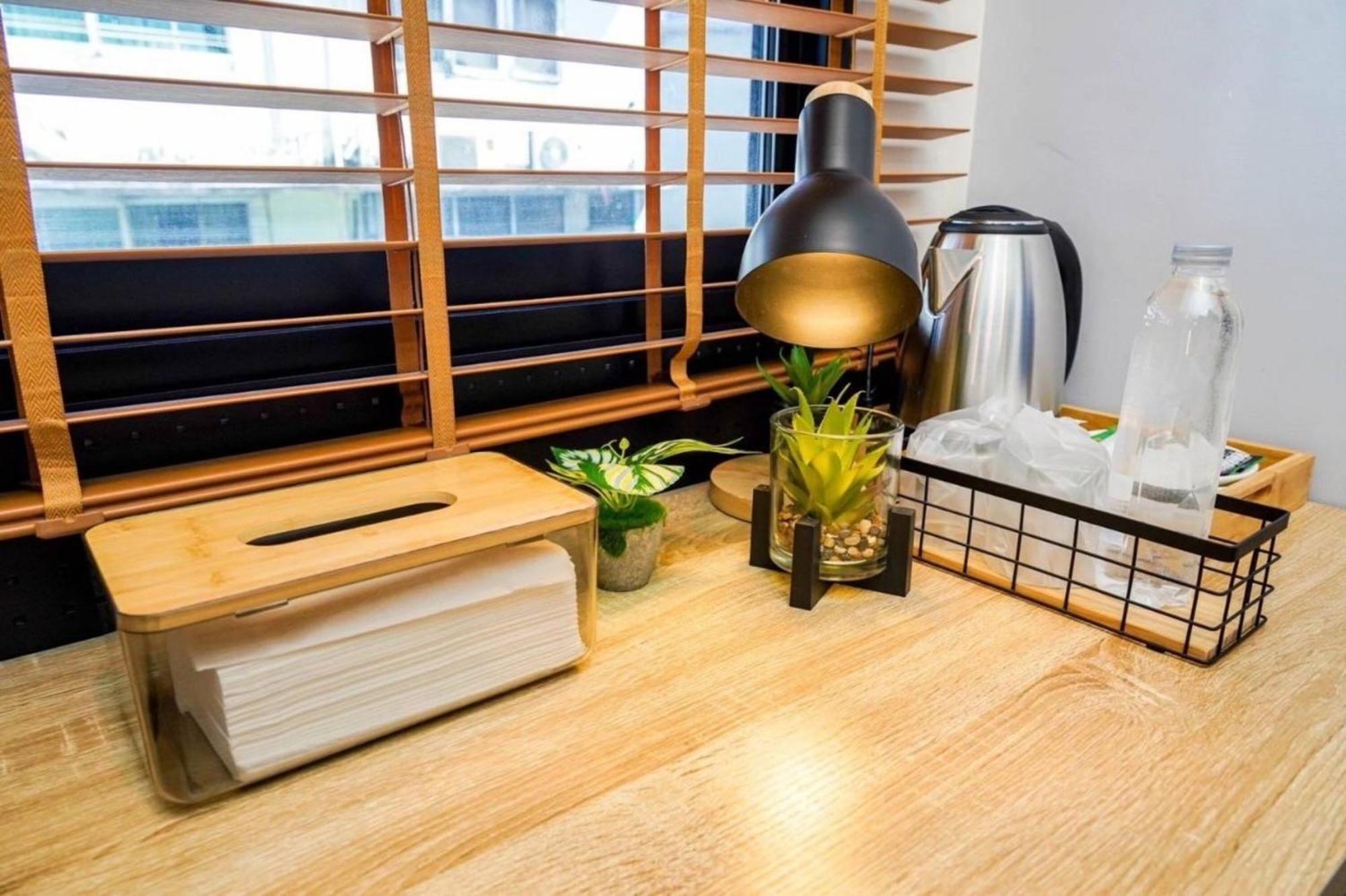 Bnb98 Silom Hotel Бангкок Екстер'єр фото