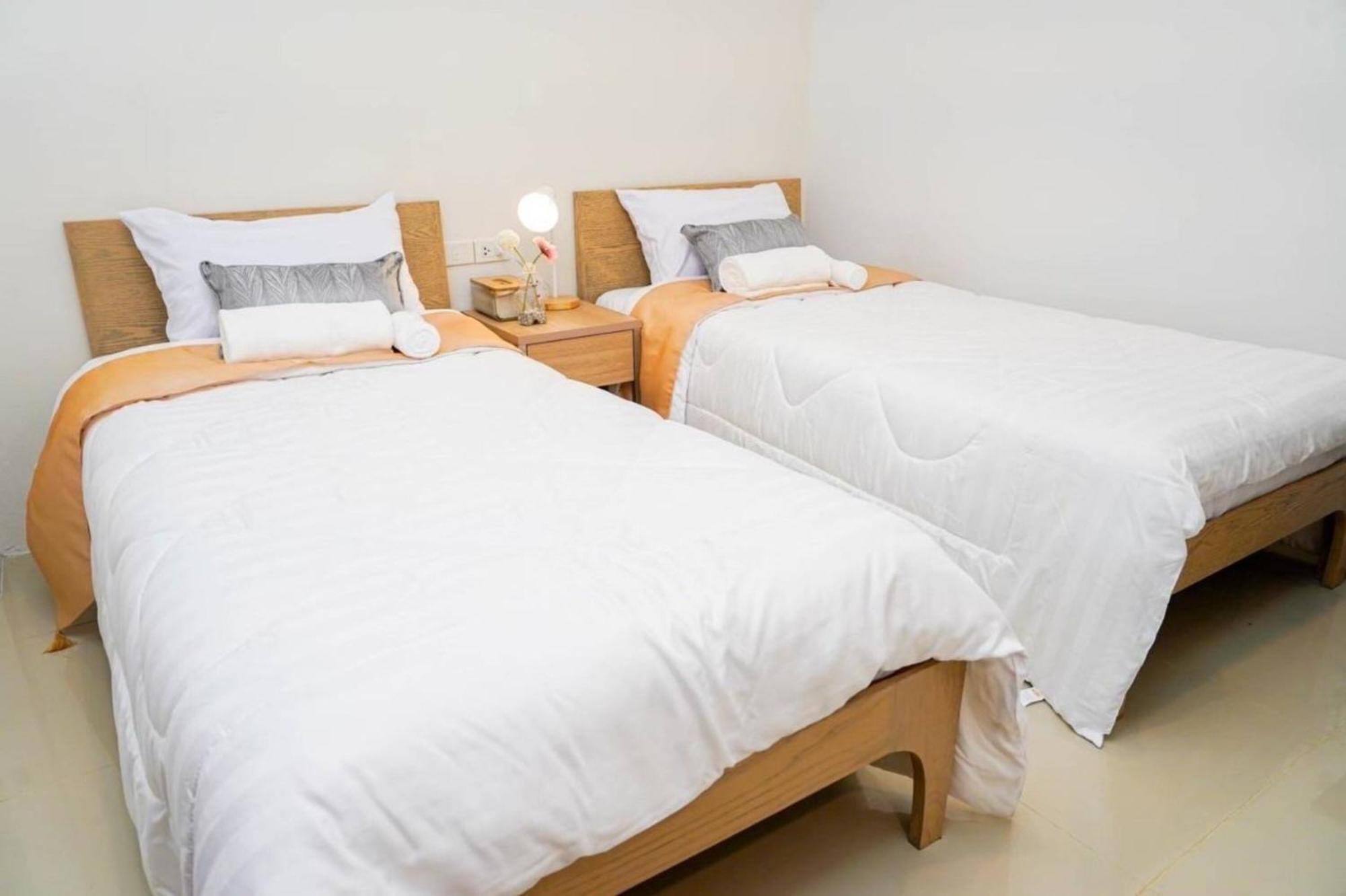 Bnb98 Silom Hotel Бангкок Екстер'єр фото