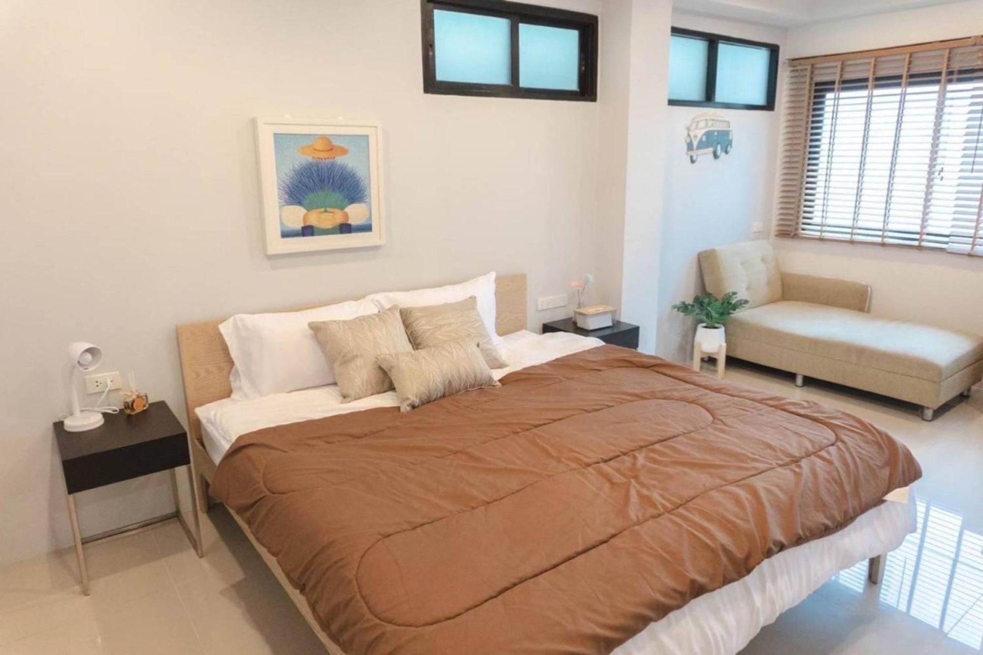 Bnb98 Silom Hotel Бангкок Екстер'єр фото