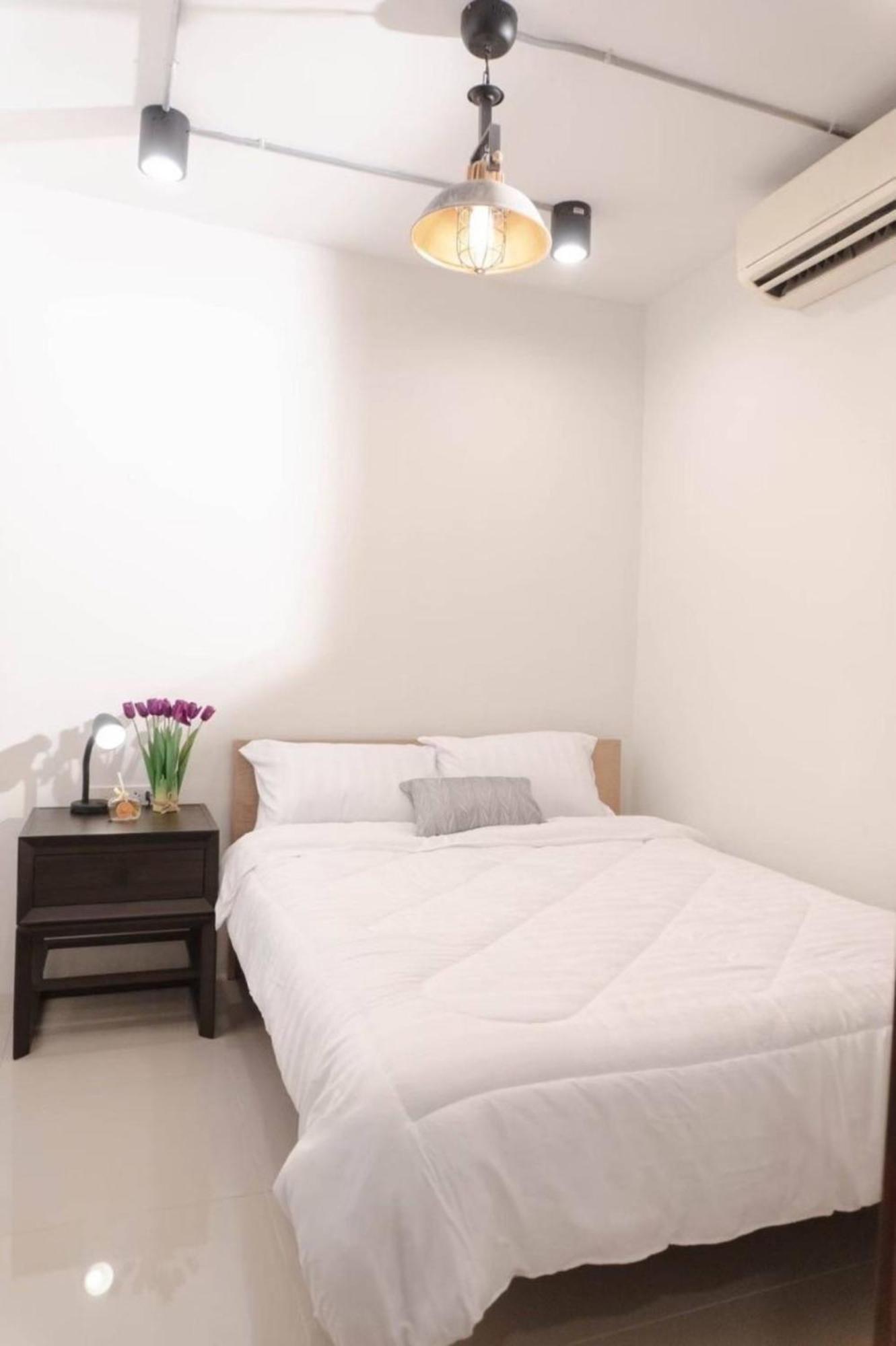 Bnb98 Silom Hotel Бангкок Екстер'єр фото