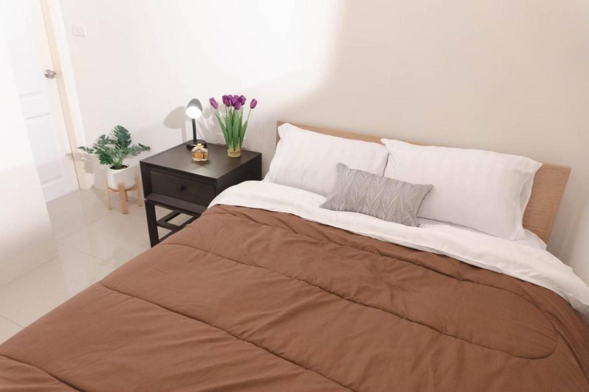 Bnb98 Silom Hotel Бангкок Екстер'єр фото