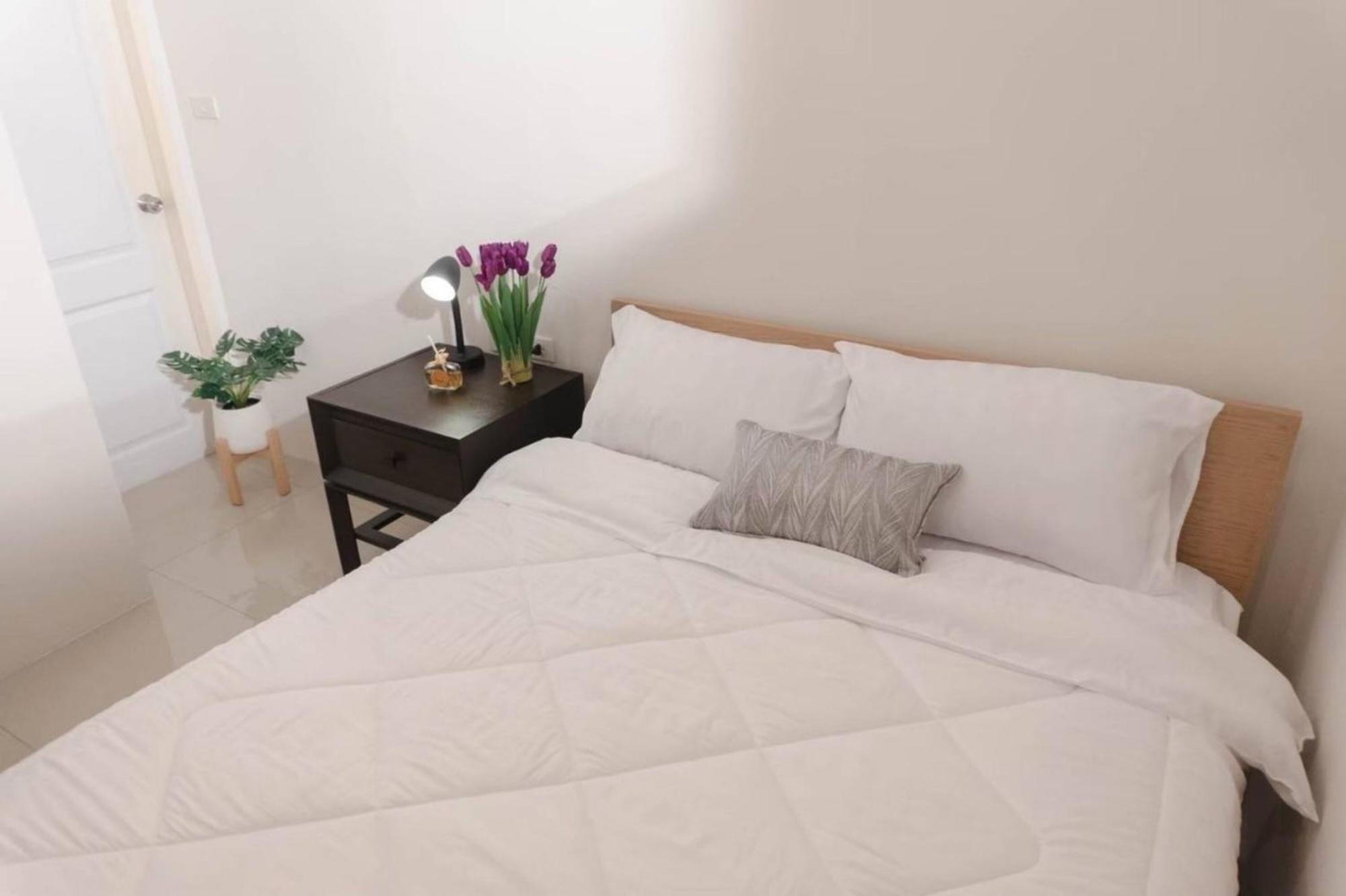 Bnb98 Silom Hotel Бангкок Екстер'єр фото